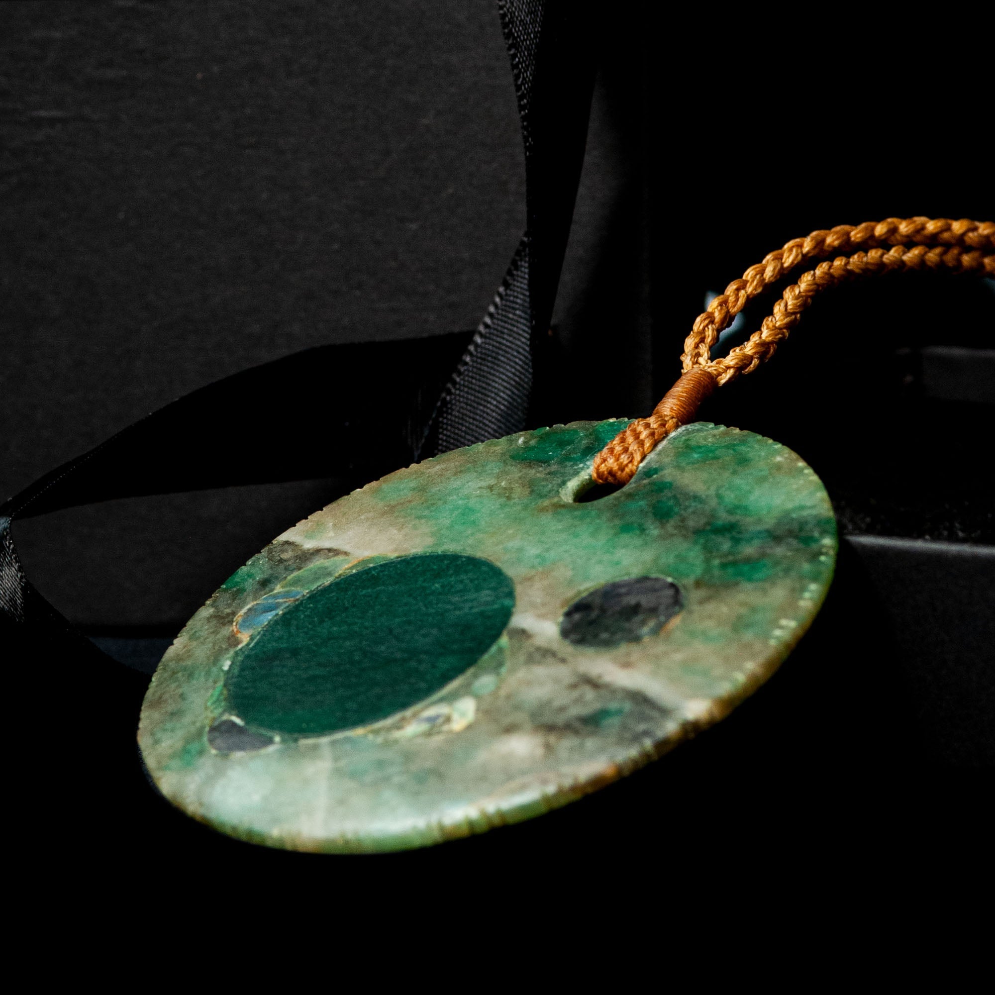 Aotea Disc form pendant-1
