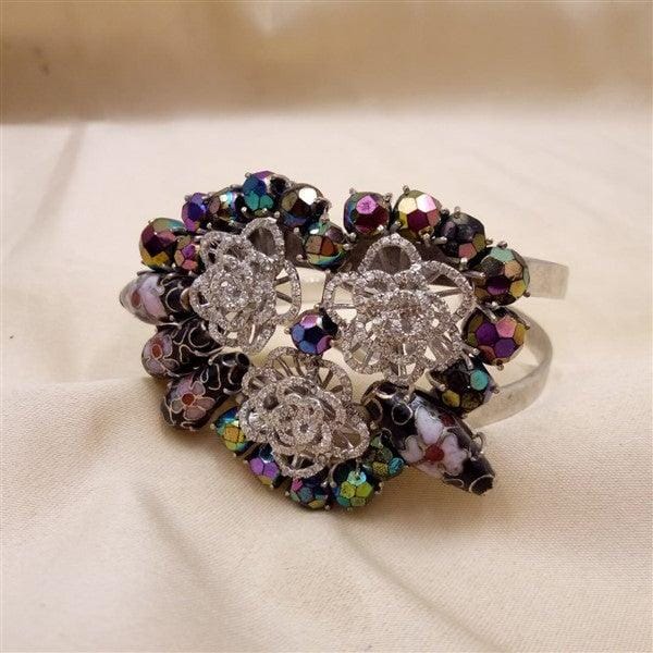 Diamonds & Synthetic Beads Handcuff - Crafted Canvaas