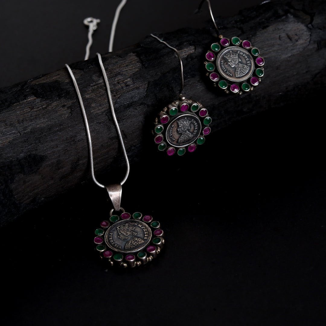 Pendant Earrings - Crafted Canvaas