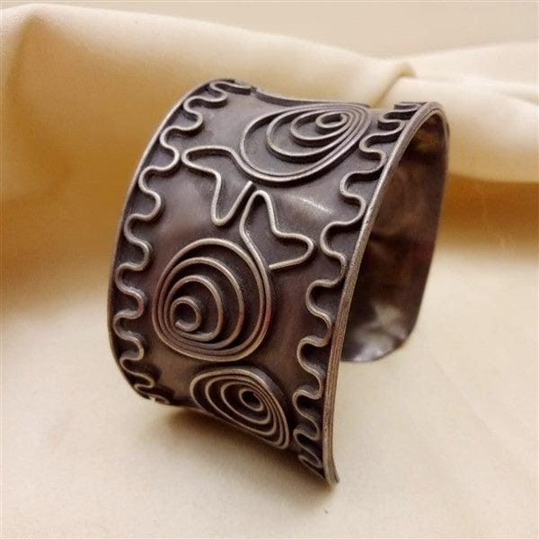 Rustic Handcuff - Crafted Canvaas